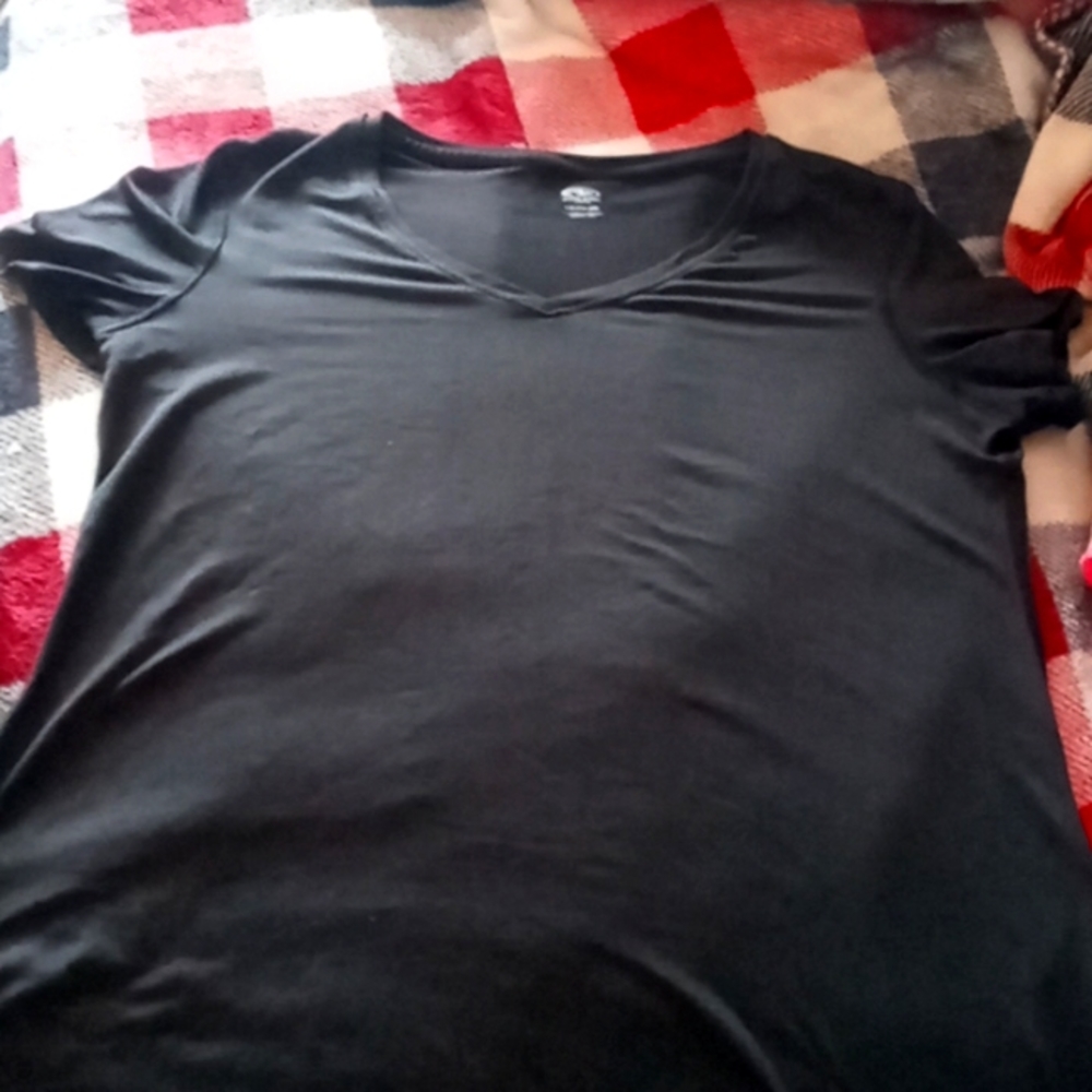 Athletic black t shirt large